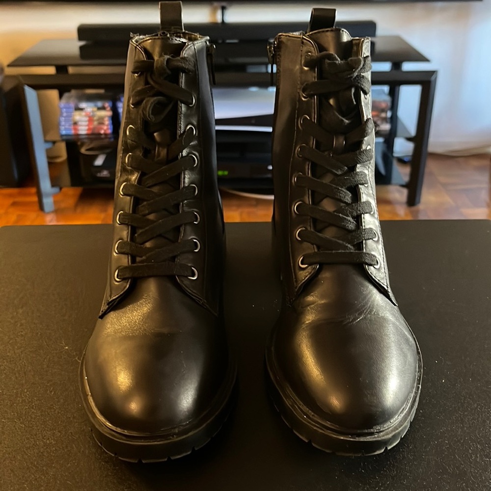 Brand New Steven Madden combat boots